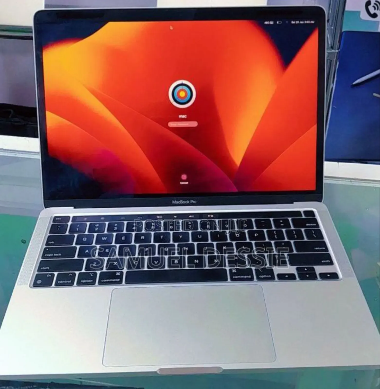 New Laptop Apple MacBook Pro 2020 M1 16GB Apple M1 SSD 256GB