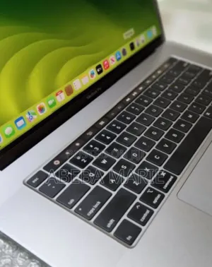Photo - New Laptop Apple MacBook Pro 2019 16GB Intel Core I7 SSD 512GB