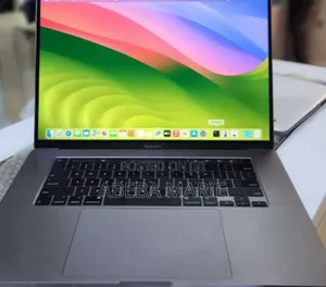 New Laptop Apple MacBook Pro 2019 16GB Intel Core I7 SSD 512GB
