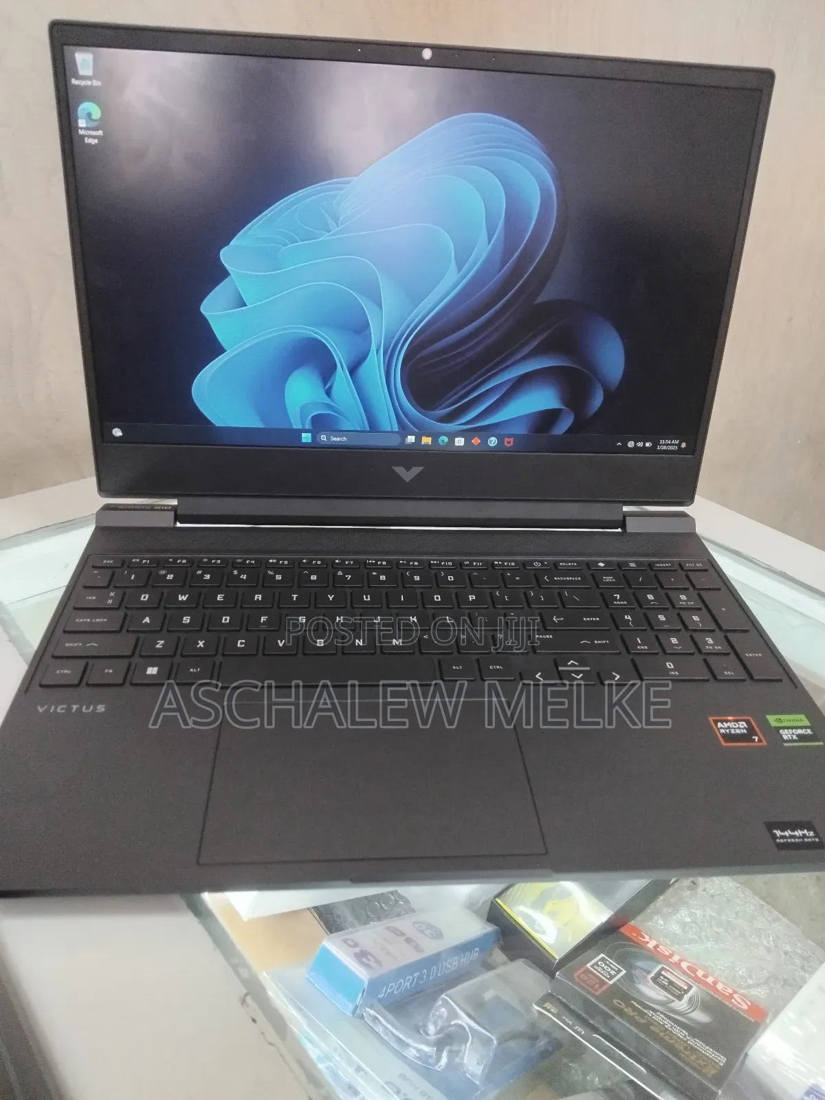 New Laptop HP Victus 16 16GB AMD Ryzen 7 SSD 1T