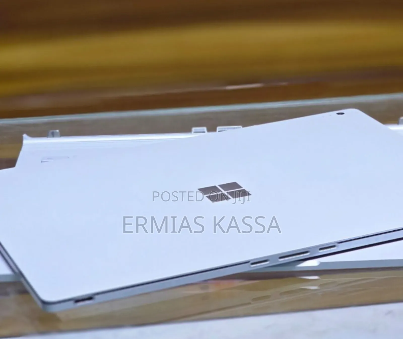 New Laptop Microsoft Surface Book 2 8GB Intel Core I5 SSD 256GB