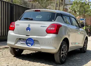 Suzuki Swift 2022 Silver