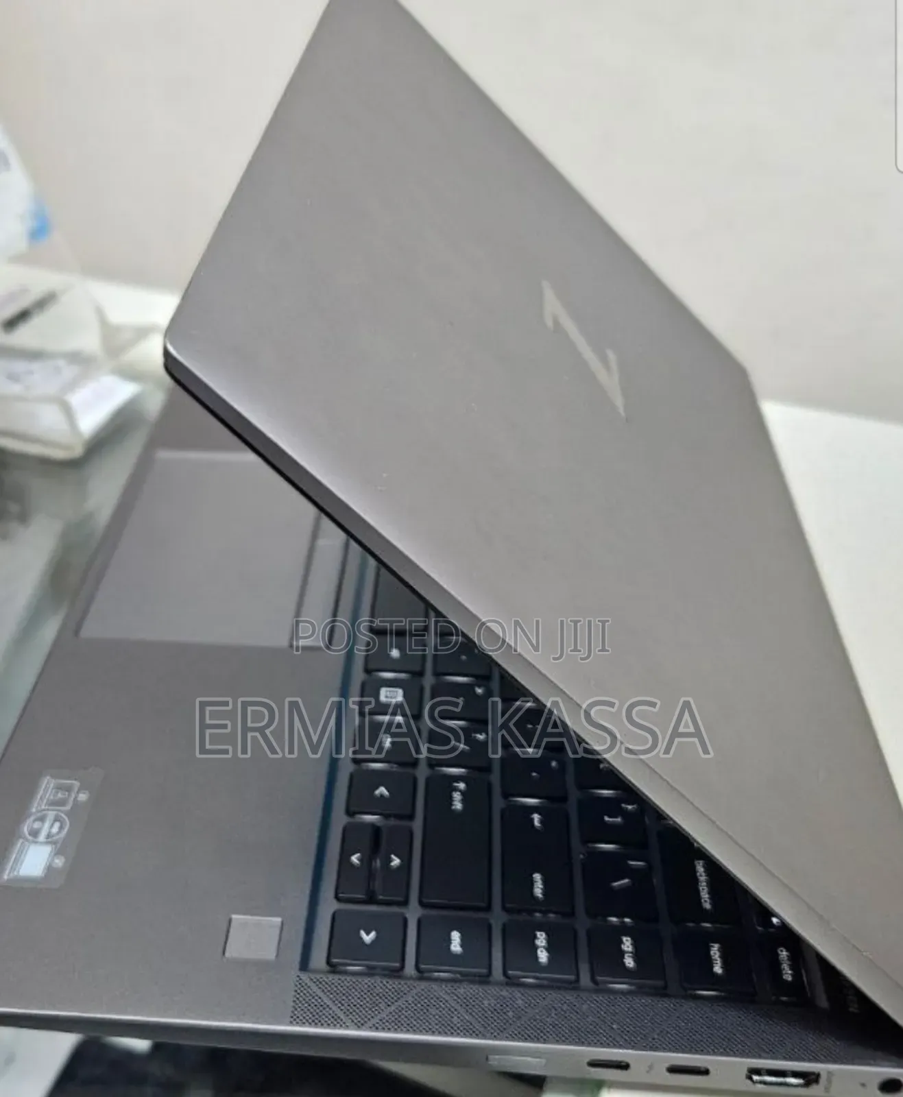 New Laptop HP ZBook Firefly 14 G7 16GB Intel Core I7 SSD 512GB