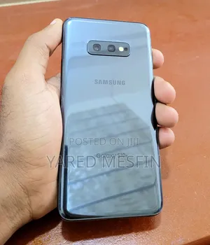 New Samsung Galaxy S10e 128 GB Black