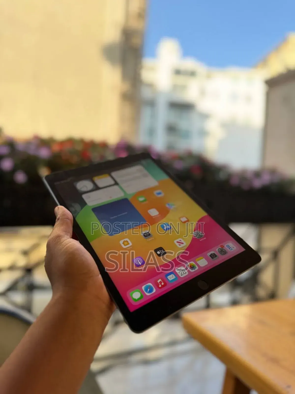 New Apple iPad 10.2 (2019) 64 GB Silver