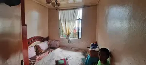 3bdrm House in Property 1, Gullele for sale