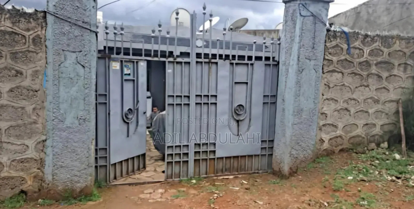 3bdrm House in Property 1, Gullele for sale