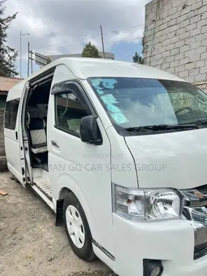 Toyota HiAce 2007 White