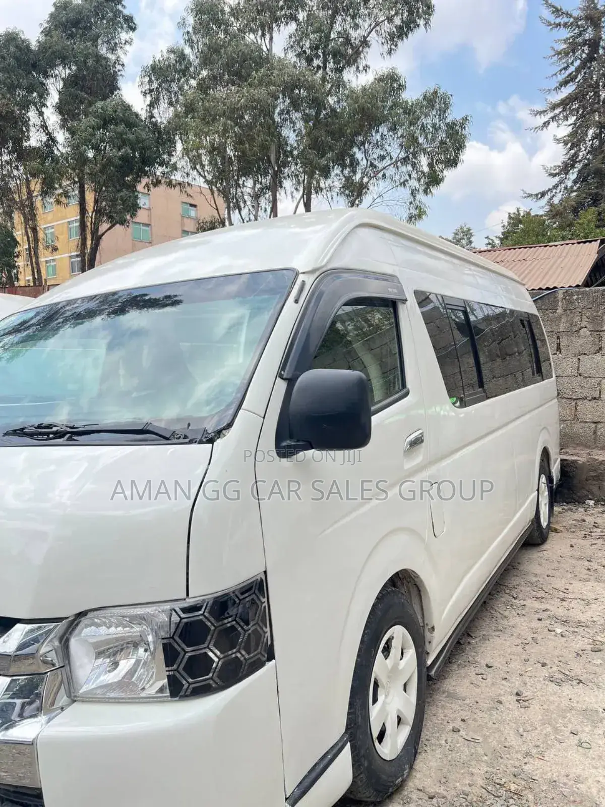 Toyota HiAce 2007 White