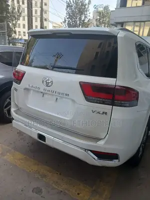 Toyota Land Cruiser 2023 White