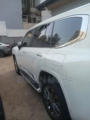 Toyota Land Cruiser 2023 White