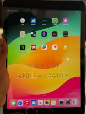 New Apple iPad 9.7 64 GB Gray