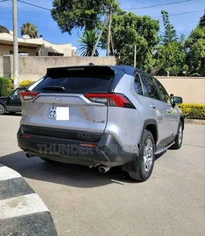 Toyota RAV4 2022 Silver