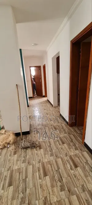 2bdrm Apartment in ሆሴ ሪልስቴት አያት 49 ባለ 2, Bole for sale