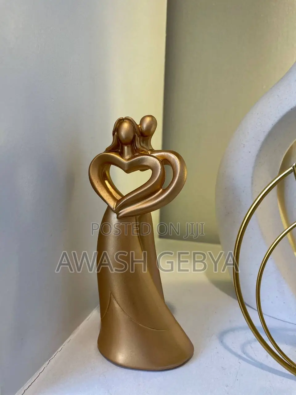 Valentine's Day Lovers Statue Figurine Kissing