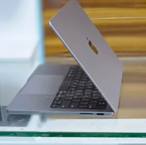 New Apple MacBook Pro 2023 M3 Pro 14-Inch 16GB Apple M3 Max SSD 512GB