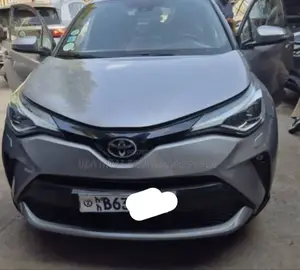 Photo - Toyota C-HR 2020 Silver