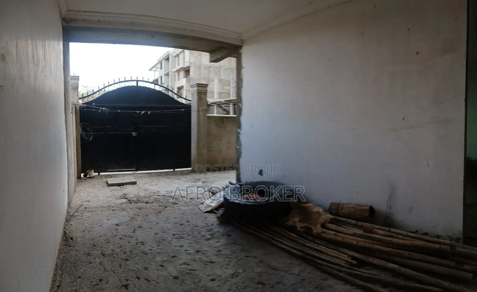 Furnished 6bdrm House in Kalty, Akaky Kaliti for sale