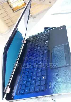 Laptop HP Pavilion 10 8GB AMD A6 HDD 1T