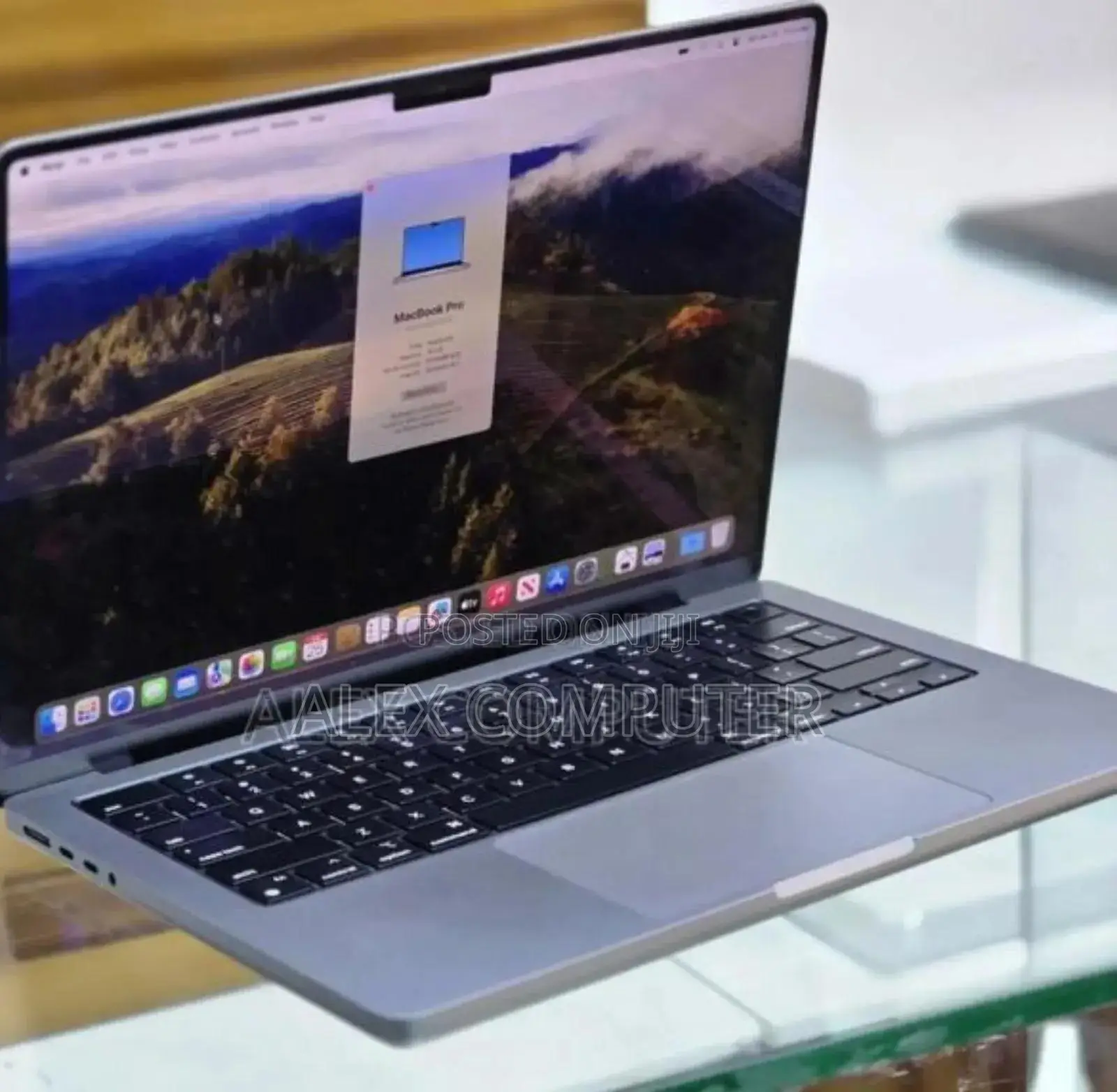 New Apple MacBook Pro 2023 M3 14-inch 16GB Apple M3 Pro SSD 512GB