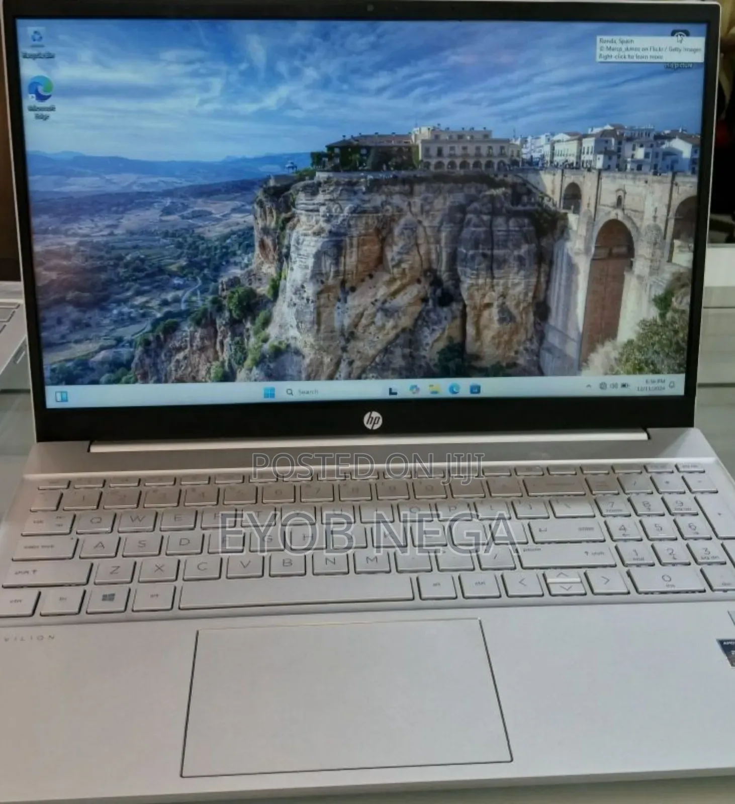 New Laptop HP Pavilion 15 8GB AMD Ryzen 5 SSD 512GB