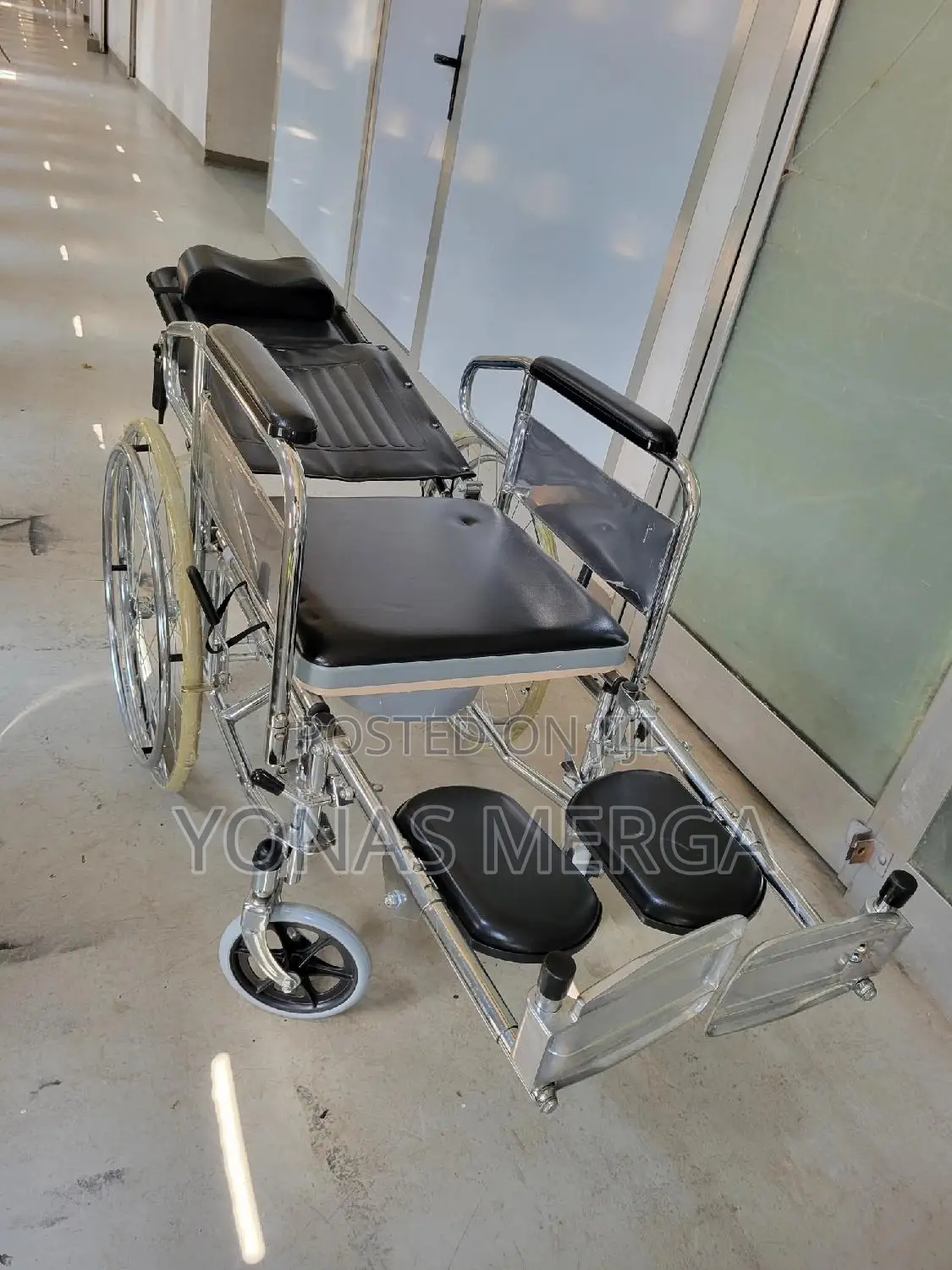 Reclining Wheelchair誓with Leg Support Pad錒solid Rubber Tire