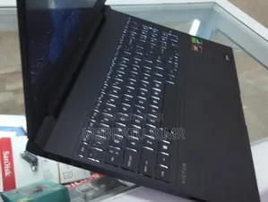 New Laptop HP Victus 16 16GB AMD Ryzen 7 SSD 1T