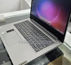 New Laptop Lenovo Ideapad 3 8GB Intel Core i5 SSD 256GB