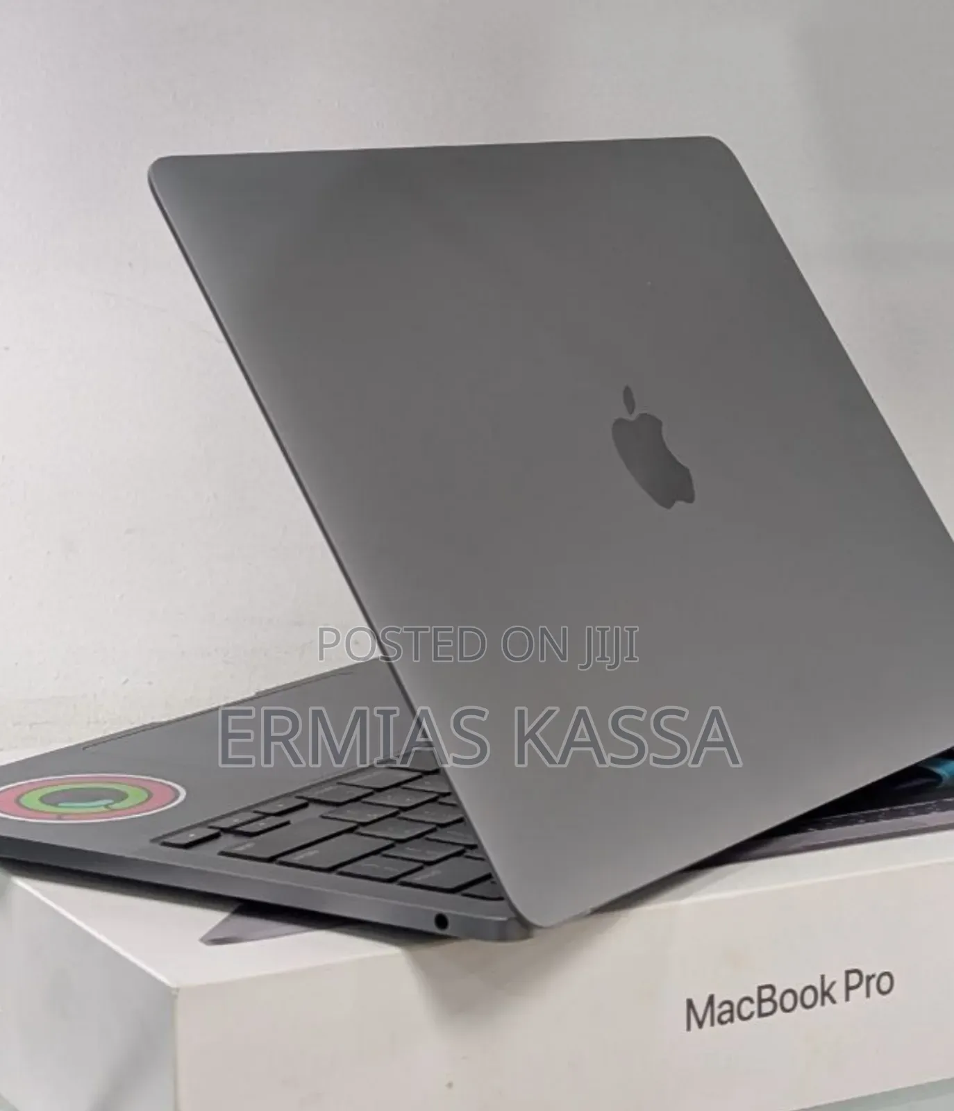 New Laptop Apple MacBook Pro M1 8GB Apple M1 Pro SSD 512GB