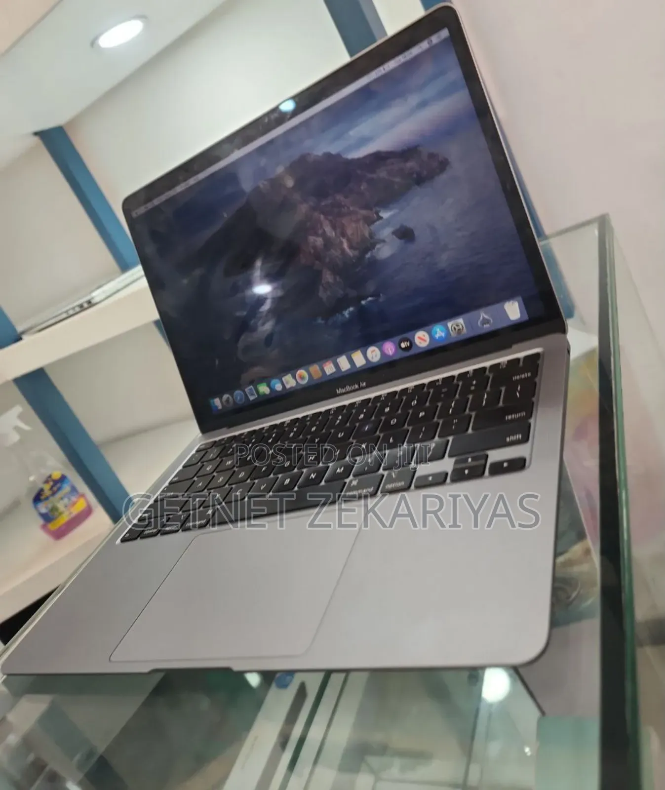 New Laptop Apple MacBook Air 2020 16GB Intel Core I7 SSD 512GB