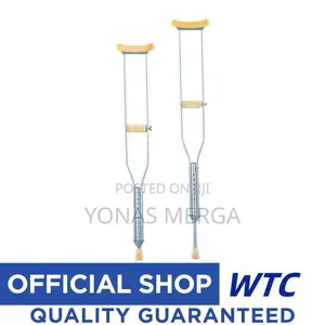 Photo - Crutches召grey Crutches Pair羿crutches Are Type of Walking Aid