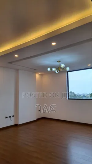 2bdrm Apartment in መስቀል ፍላወር ላይ ቅንጡ, Bole for sale
