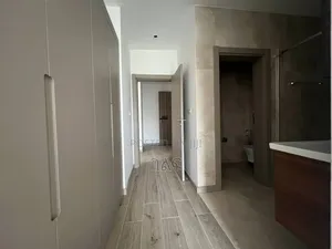 2bdrm Apartment in መስቀል ፍላወር ላይ ቅንጡ, Bole for sale