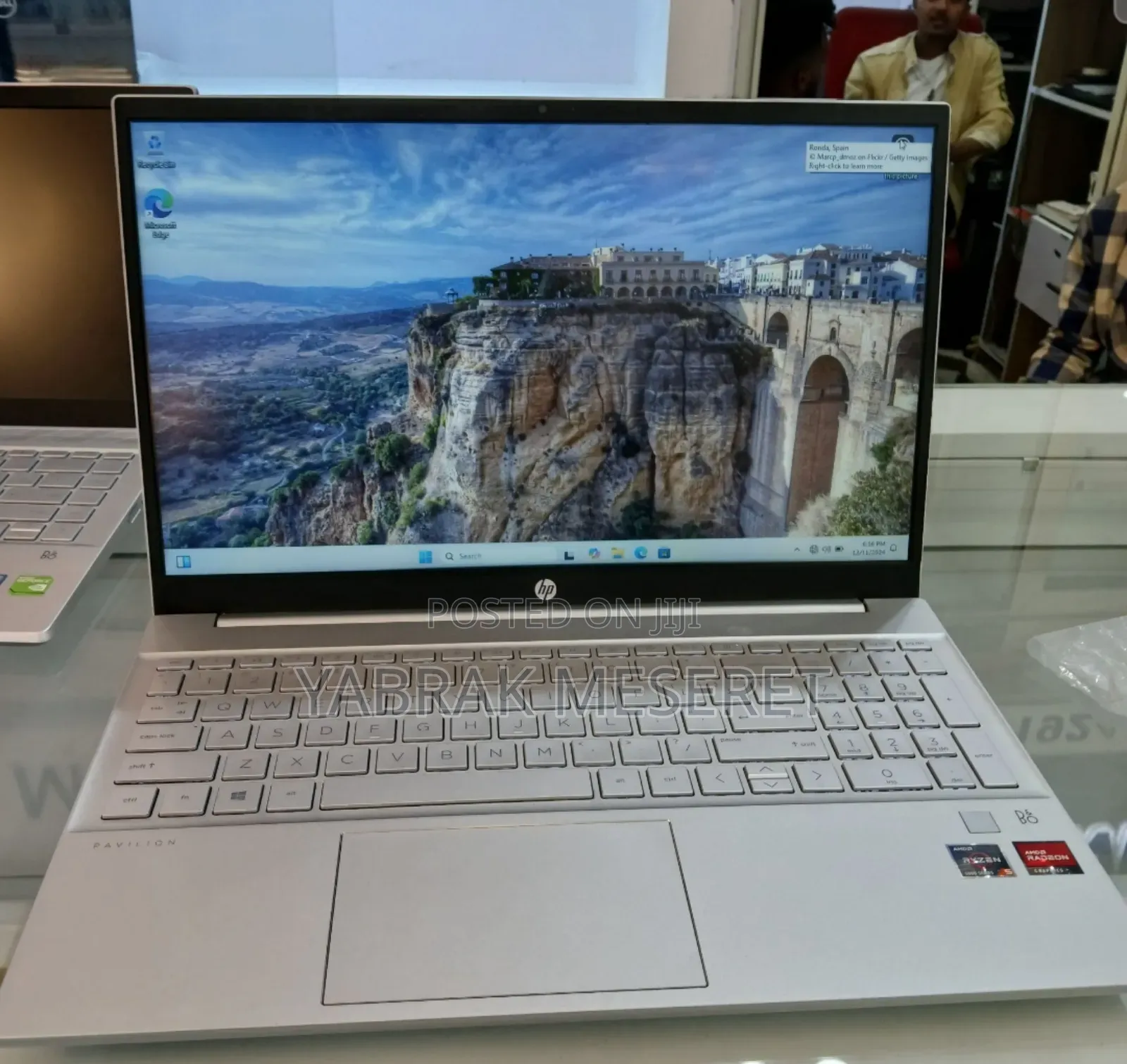 New Laptop HP Pavilion 15 8GB AMD Ryzen 5 SSD 512GB