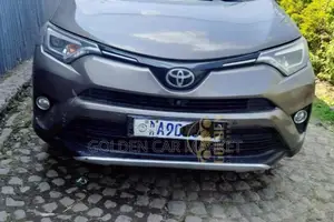 Photo - Toyota RAV4 2016 Gray