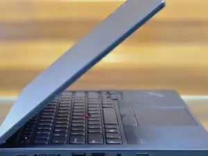 Photo - New Laptop Lenovo Thinkpad P14s 16GB Intel Core I7 SSD 512GB