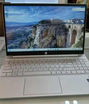 New Laptop HP Pavilion 15 8GB AMD Ryzen 5 SSD 512GB