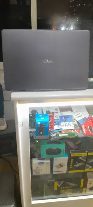 New Laptop Asus VivoBook 15 X505BA 6GB Intel Core I3 HDD 1T