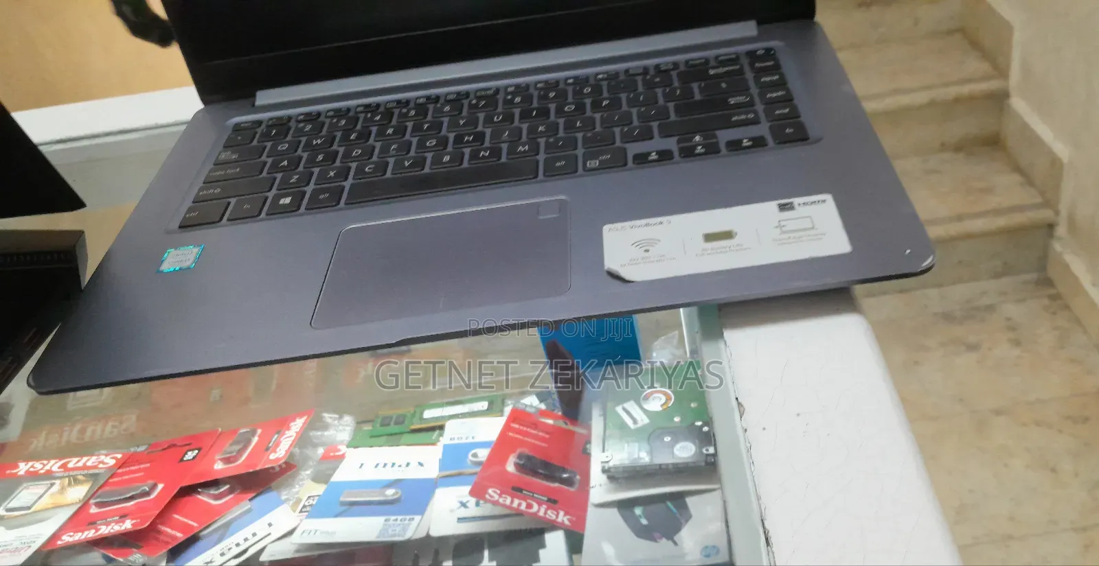 New Laptop Asus VivoBook 15 X505BA 6GB Intel Core I3 HDD 1T