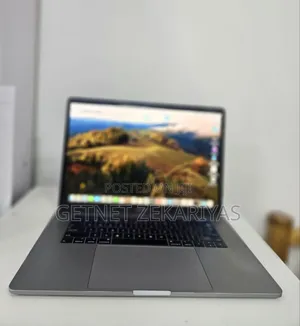 New Laptop Apple MacBook Pro 2018 16GB Intel Core I7 SSD 512GB
