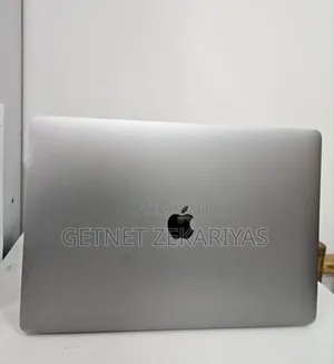New Laptop Apple MacBook Pro 2018 16GB Intel Core I7 SSD 512GB