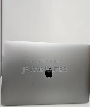 New Laptop Apple MacBook Pro 2018 16GB Intel Core I7 SSD 512GB