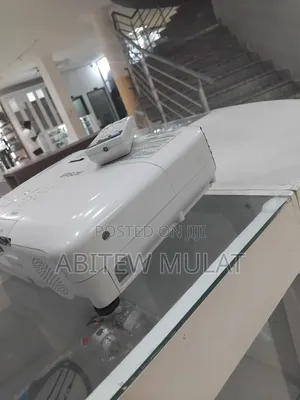 New
EPSON Projector
Model Name: EB-S31
Hardware