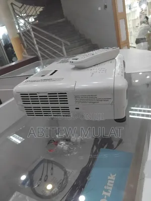 New
EPSON Projector
Model Name: EB-S31
Hardware