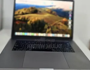 New Laptop Apple MacBook Pro 2018 16GB Intel Core I7 SSD 512GB