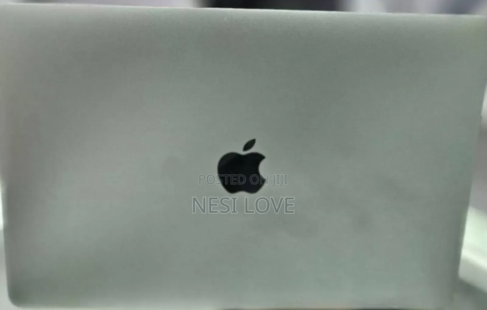 New Laptop Apple MacBook Pro 2017 8GB Intel Core I5 SSD 256GB