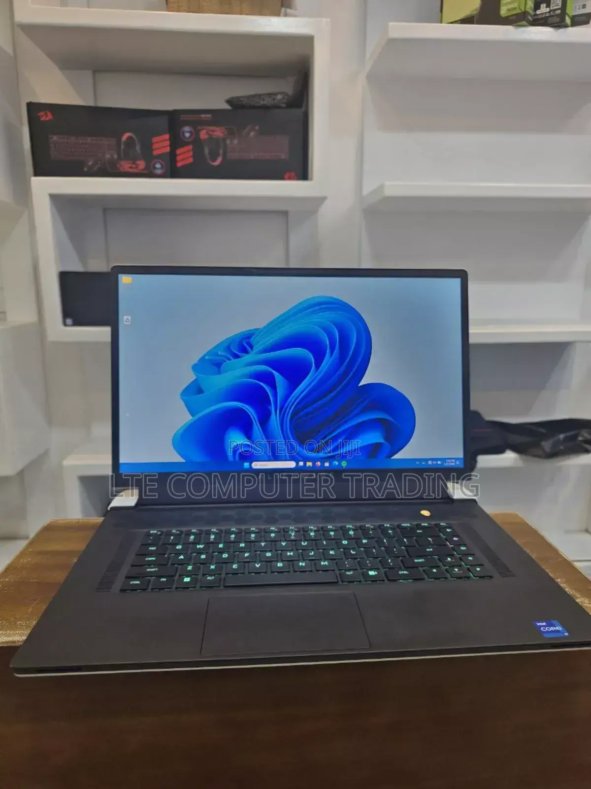 New Laptop Alienware M17x R2 32GB Intel Core I7 SSD 1T
