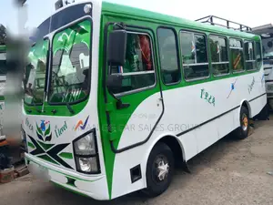 Photo - Isuzu Executive Bus 2021 White