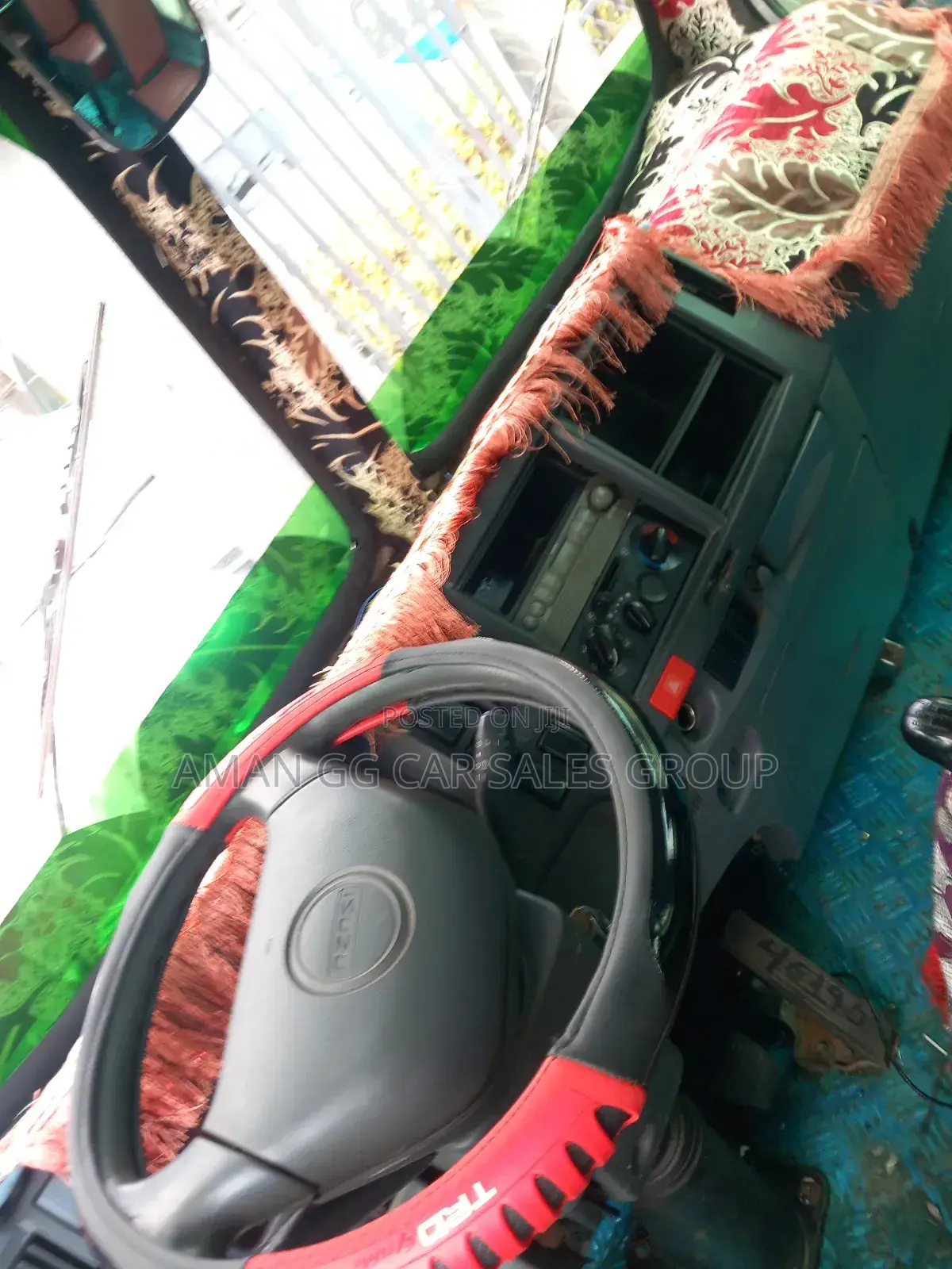 Isuzu Executive Bus 2021 White