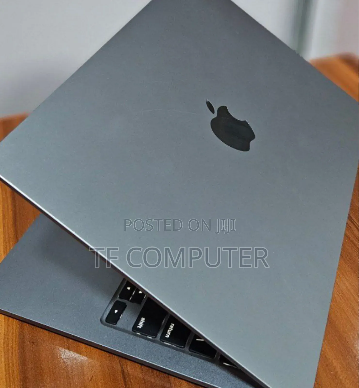 New Laptop Apple MacBook Air 2022 M2 8GB Apple M2 SSD 256GB